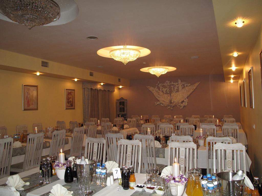 Via Appia Hotel Raszyn Luaran gambar