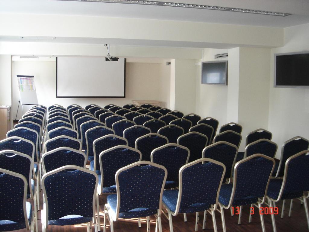 Via Appia Hotel Raszyn Luaran gambar